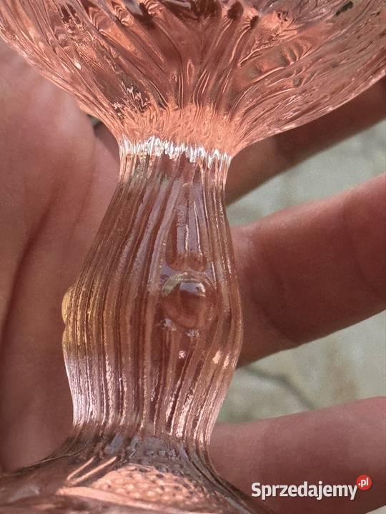 Kielichy ukryta twarz kobiety Ząbkowice Mielec