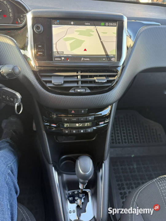 Peugeot 208 12 110 automatic 67 salon Polska I 4/5 Bolesławiec