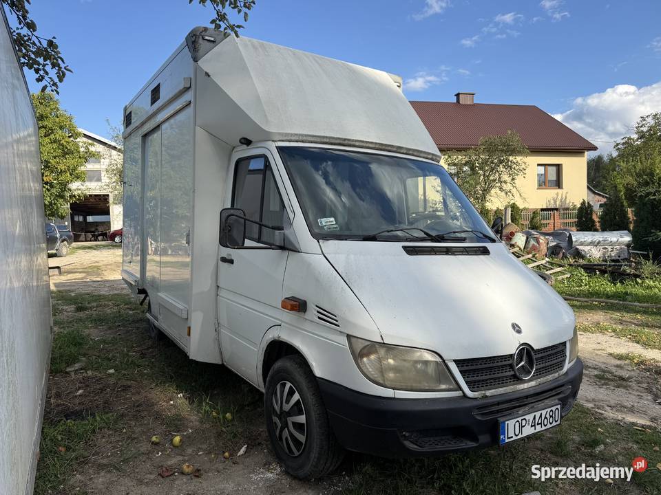 Okazja Mercedes 21 do przewozu żywych zwierząt Pozostałe Dzikowiec