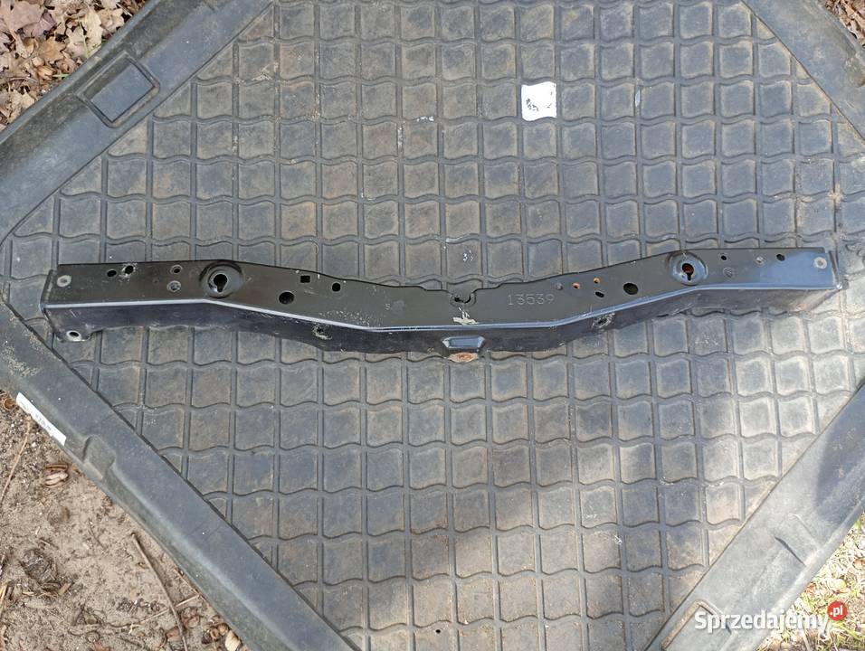 pas przedni toyota auris II Stojadła