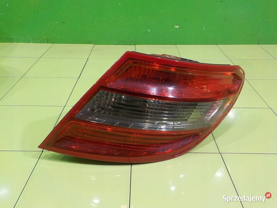 MERCEDES C W204 18 B 07r SEDAN 4D lampa prawa Suków