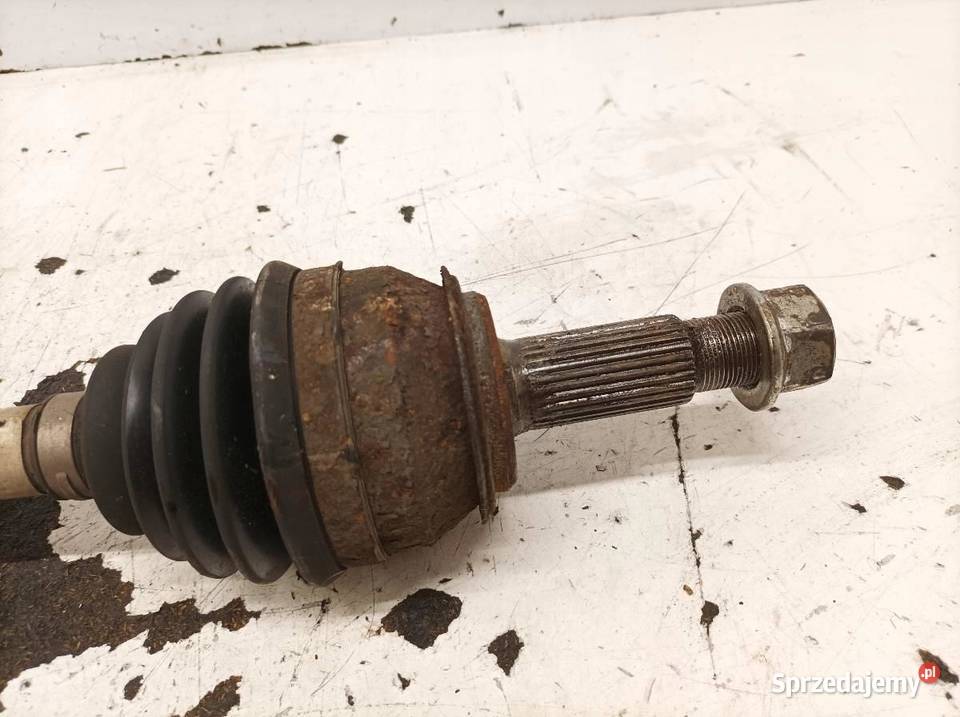 PÓŁOŚ PRAWY PRZÓD 12 TCE 130 391004PA0A Renault sprzedam