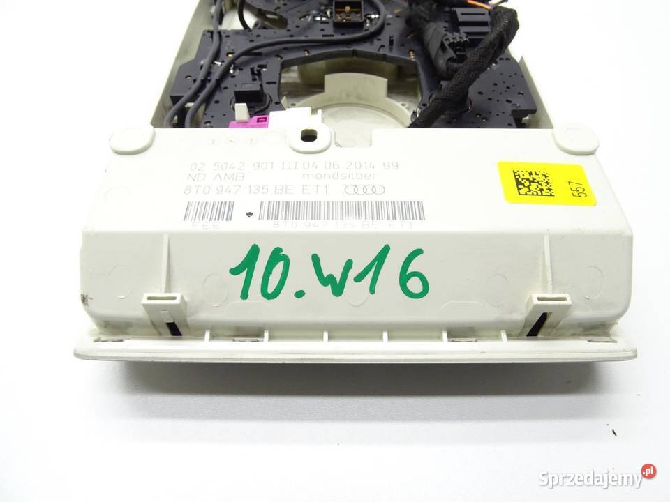 LAMPKA OŚWIETLENIE KABINY 8T0947135BE 8K0951177