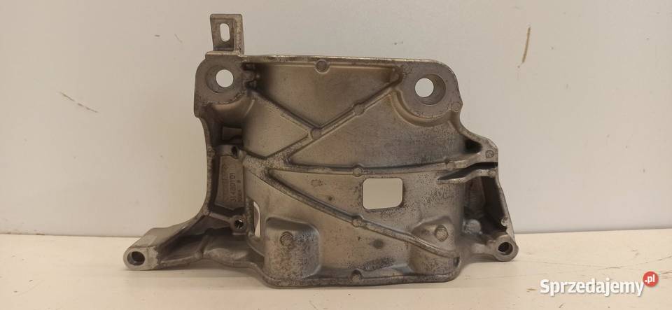 VOLVO V60 CC ŁAPA MOCOWANIE ALTERNATORA 31480101 sprzedam