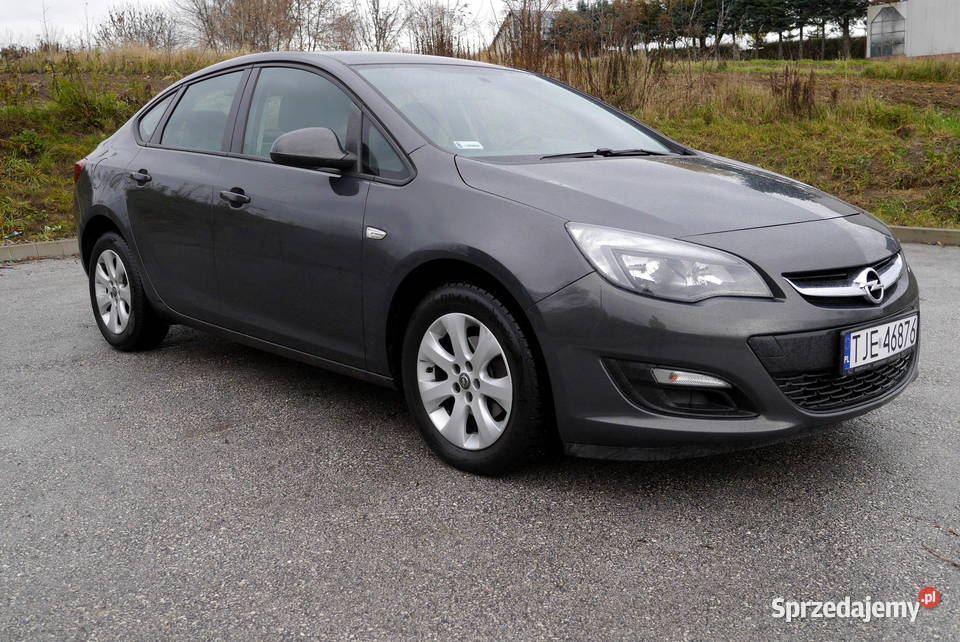 Opel Astra 2016 16 benzyna II właściciel Polski Rok produkcji 2016 Słomniki