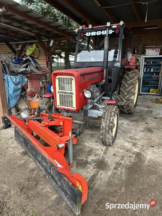 Ursus c 360 z pługiem do śniegu