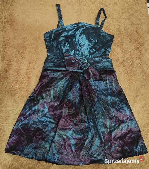 Sukienka bombka z połyskującymi drobinkami Piaseczno