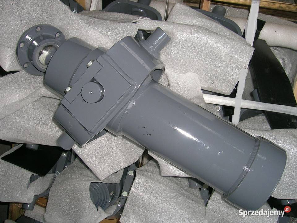 Siłownik wywrotu skok 1700 z kołyską i gniazdem Brzozówka