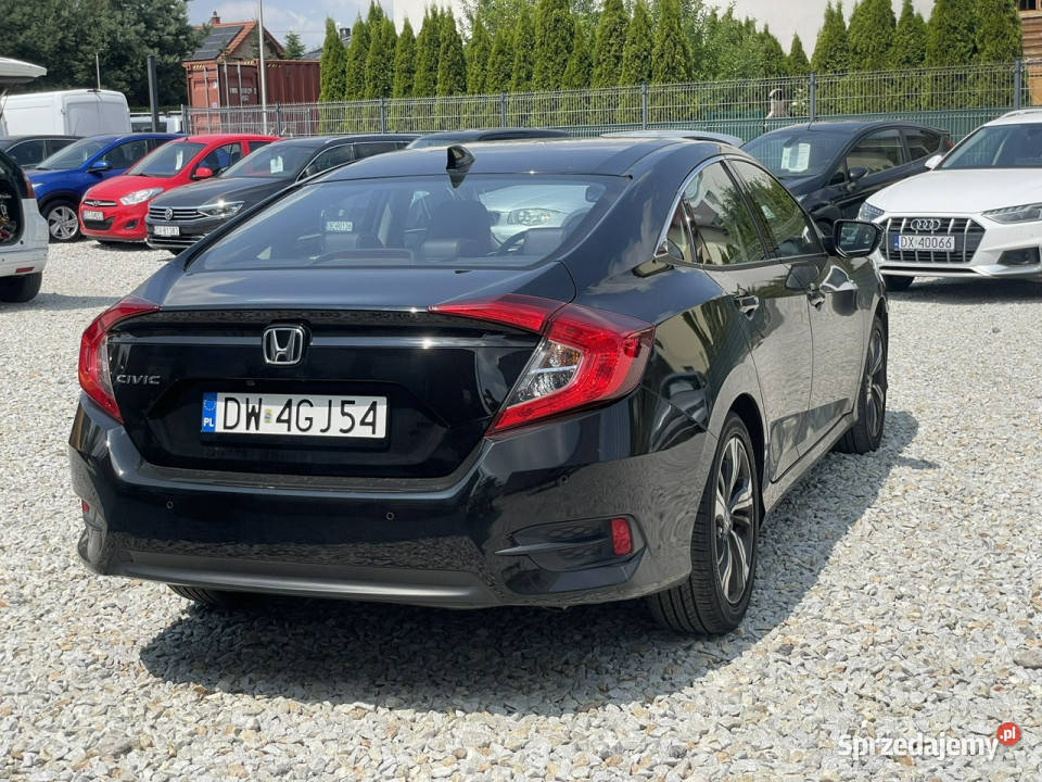 Honda Civic 15 16V VTEC Turbo 182 CVT Salon gniazdo USB