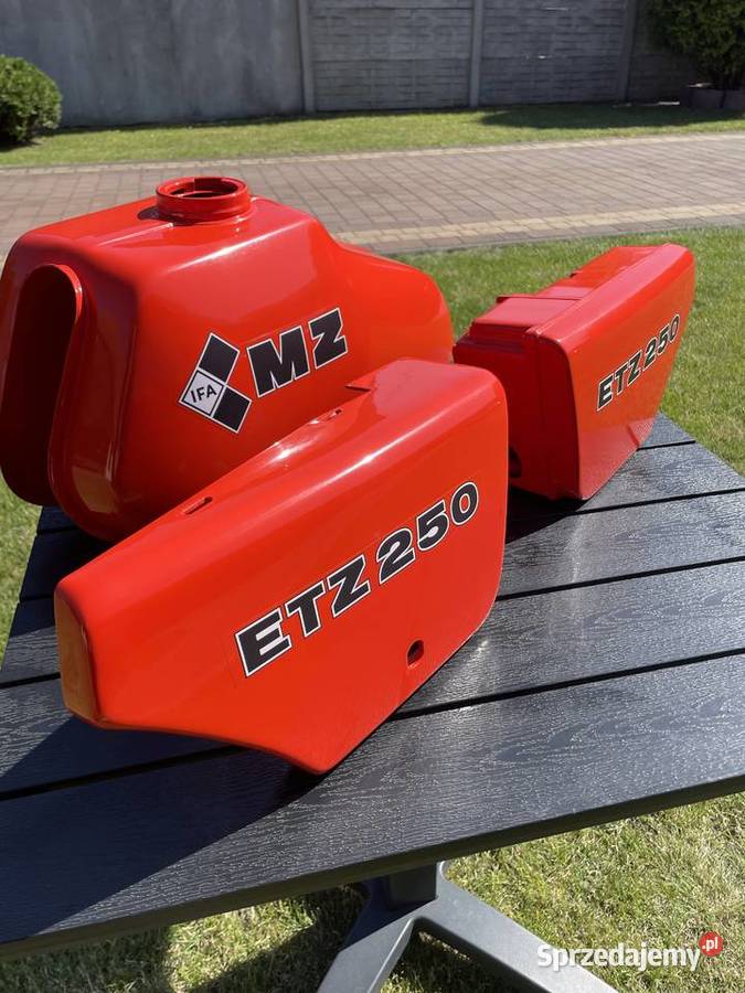MZ ETZ 250 ZBIORNIK PALIWA BOCZKI CZĘŚCI Akcesoria motocyklowe sprzedam