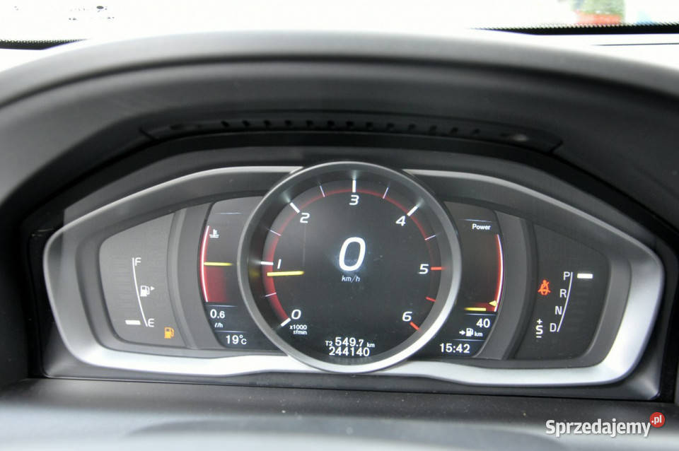 Volvo XC 60 20D4 190 światła LED Węgrów