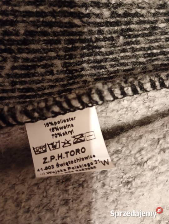 Płaszczyk damski jasnoszary z czarnymi dodatkami sprzedam