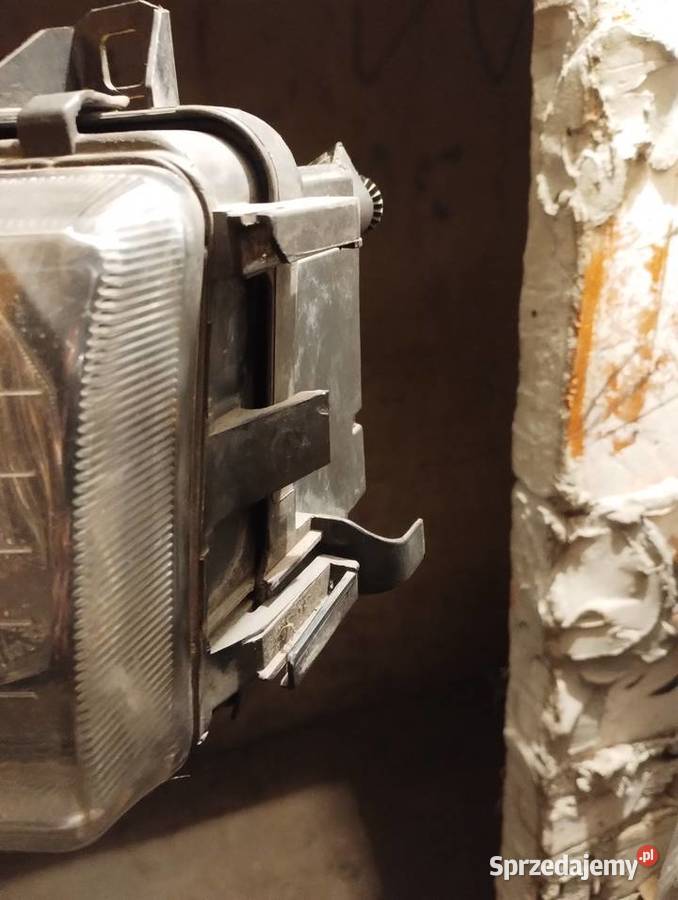 Lampa przód Bosch BMW E36 osobowe Śrem