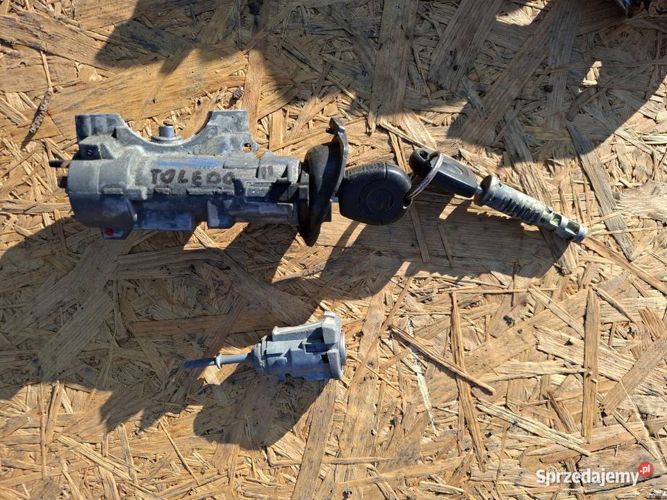 Stacyjka 2x kluczyk wkładki drzwi klapy Seat