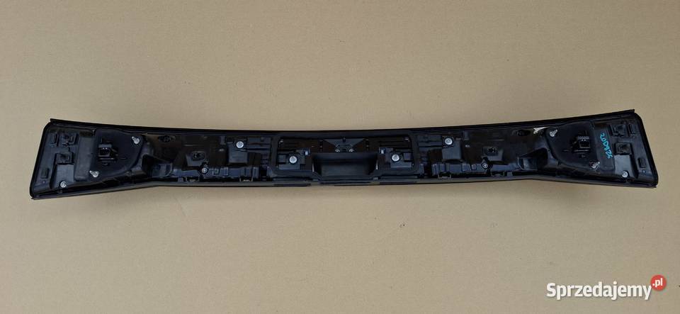 VW TAIGO 2G7 LAMPA KLAPY BAGAŻNIKA TYLNA BLENDA Bieleń