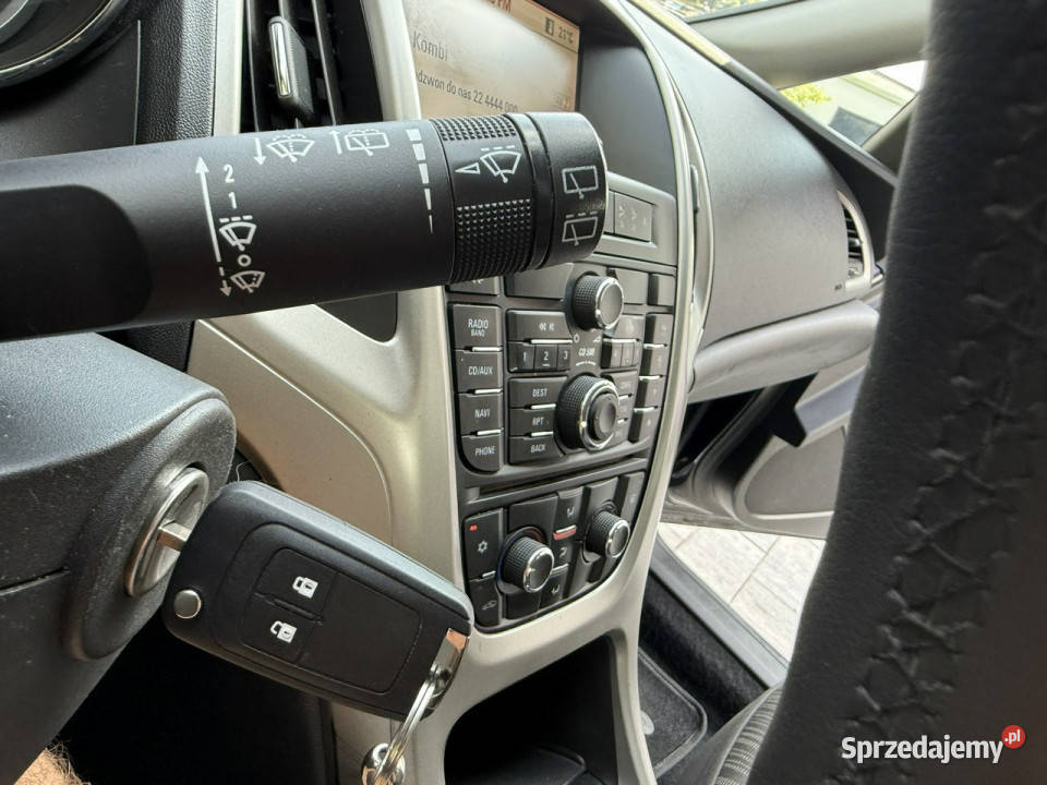 Opel Astra tanie rodzinne kombi J 20092019 ESP Poznań