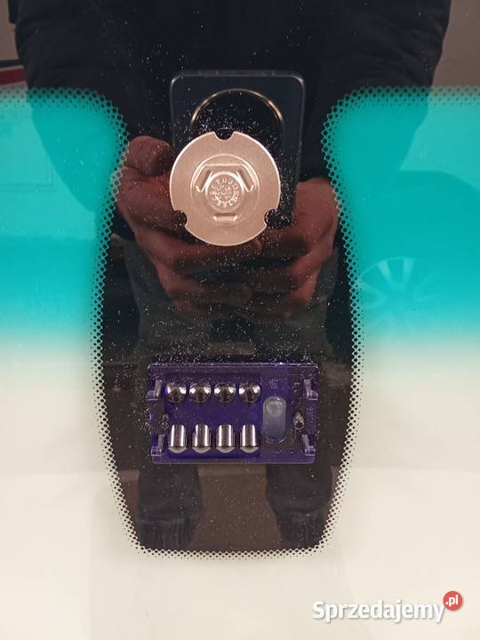 Szyba Przednia BMW Seria 6 E63 CoupeCabrio 04 Bralin sprzedam