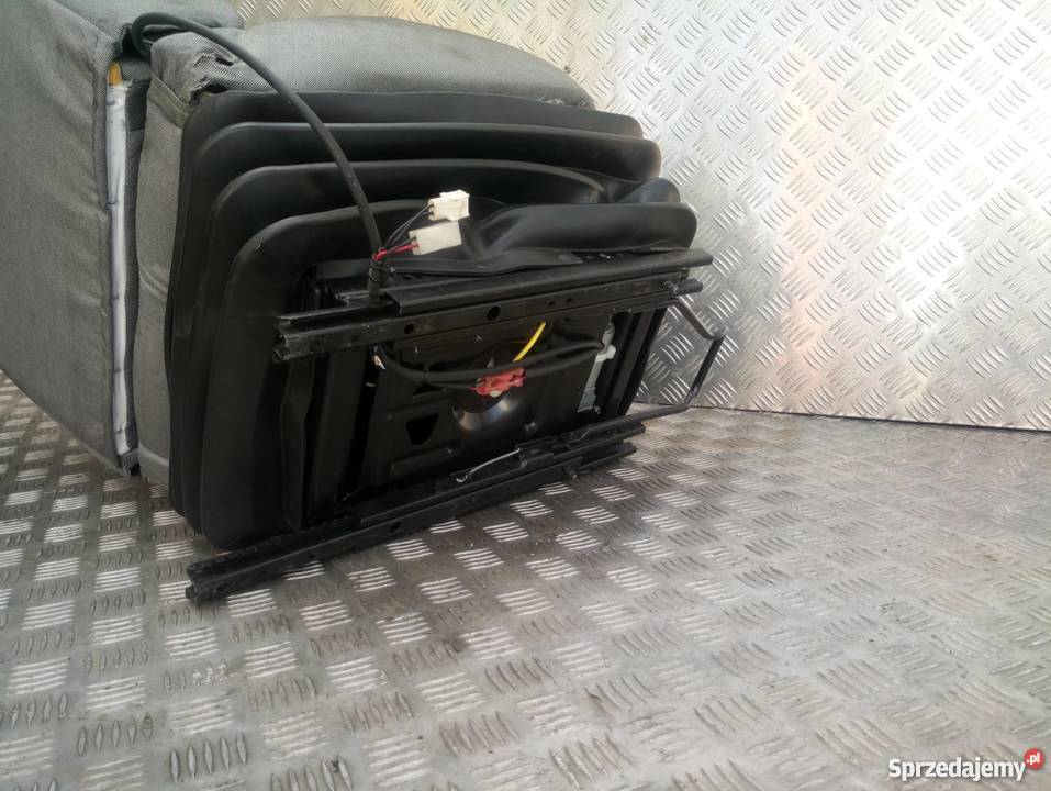 Fotel Pneumatyczny Kompresor 24V pasażera Iveco Rzędowice