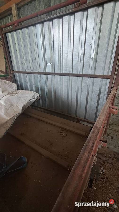 Sprzedam rozrzutnik 2osiowy nieuszkodzony Skowronno Górne