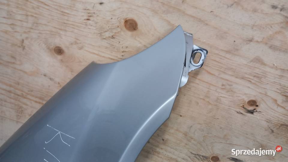 MERCEDES W168 BŁOTNIK PRZÓD PRAWY 706 osobowe Części samochodowe Zbierkowo