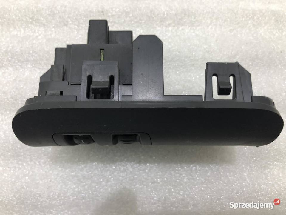 PRZEŁĄCZNIK ŚWIATEŁ RENAULT TWINGO II 8200095495 wielkopolskie