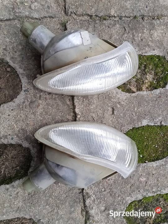 Kierunkowskazy przód Astra F Frysztak sprzedam