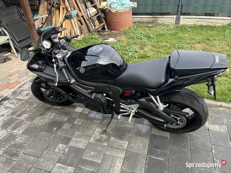 Yamaha R6 rj05 2003 czarna Rok produkcji 2003 Wysokie Mazowieckie sprzedam