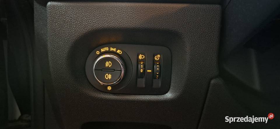 Opel Corsa 14 benzyna 87 2014r Klima Tempomat Dąbrowa Górnicza