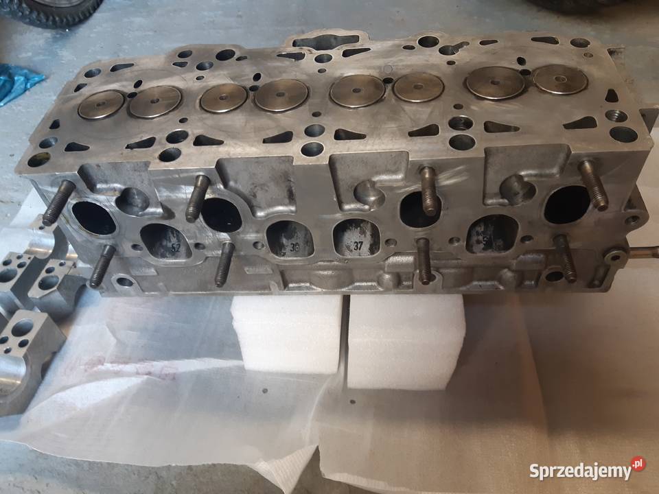 Głowica do samochodów 19 TDI 99r 115 głowice cylindrów świętokrzyskie Chomentówek