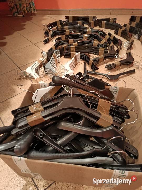 Wieszaki na ubrania 900 Szczecinek