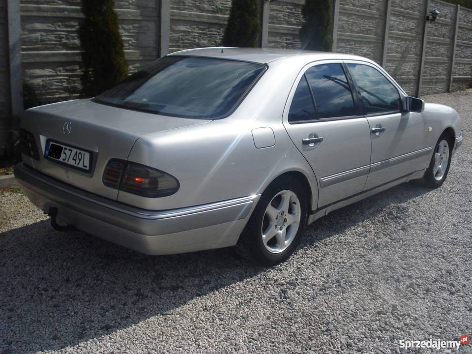 Mercedes Benz w210 30 TD srebrny Mercedes Starachowice sprzedam