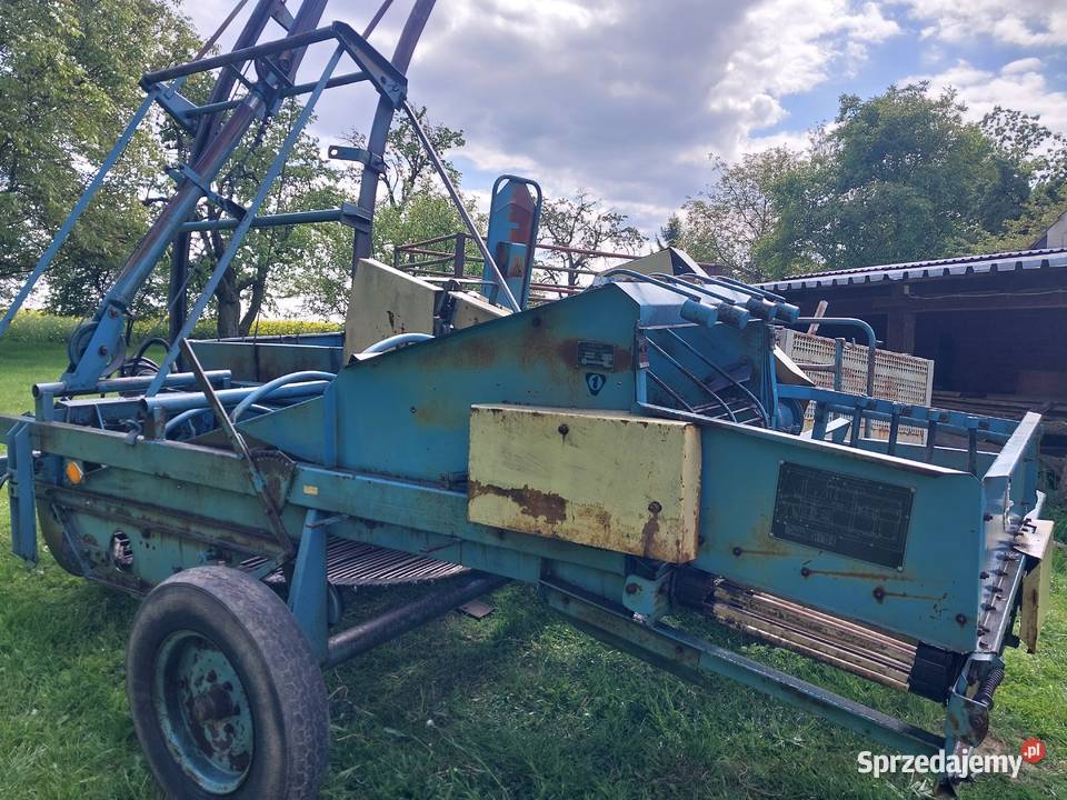 Kombajn Karlik do ziemniaków 1985 Do ziemniaków i warzyw Ziębice