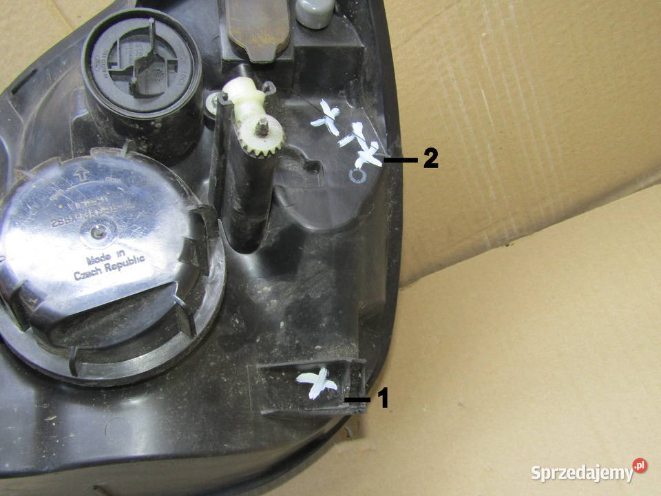 LAMPA PRZEDNIA PRAWA FORD FIESTA MK6 0206r Mysłaków