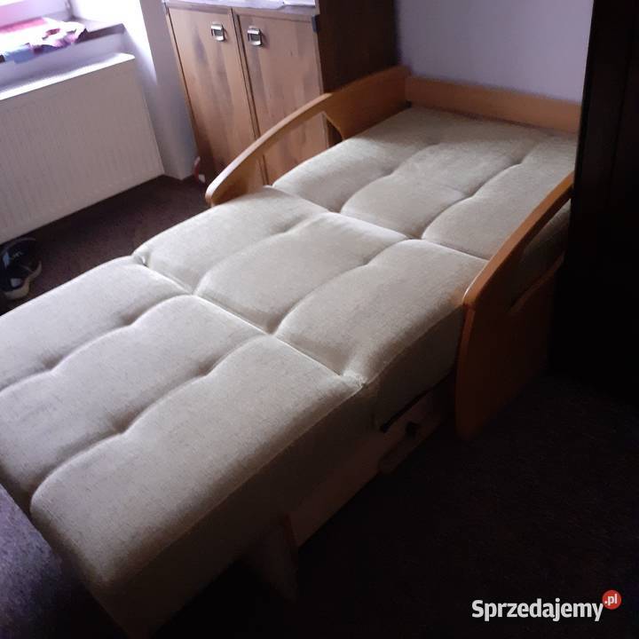 Fotel rozkładany Łóżka, wersalki i sofy małopolskie sprzedam