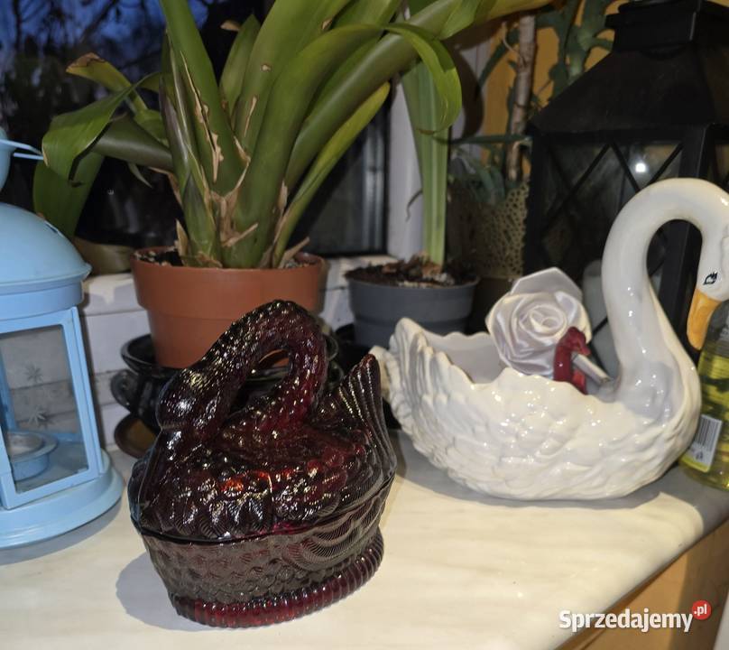 Łabędź rubinowy bomboniera szkło Sosnowiec sprzedam