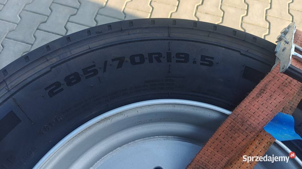 2 nowe koła kompletne do wozu paszowego