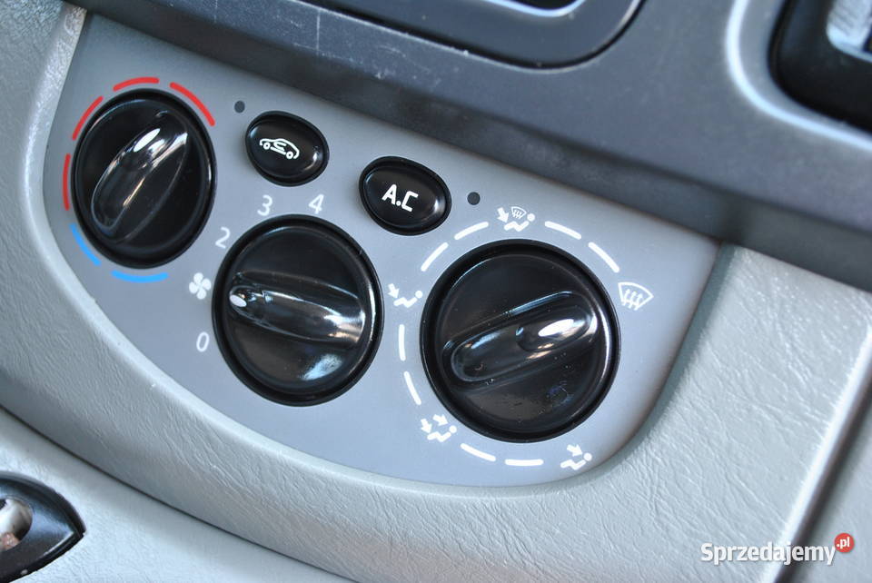 Renault Trafic Long Długi Brygadówka 6 Miejsc diesel Sierakowice