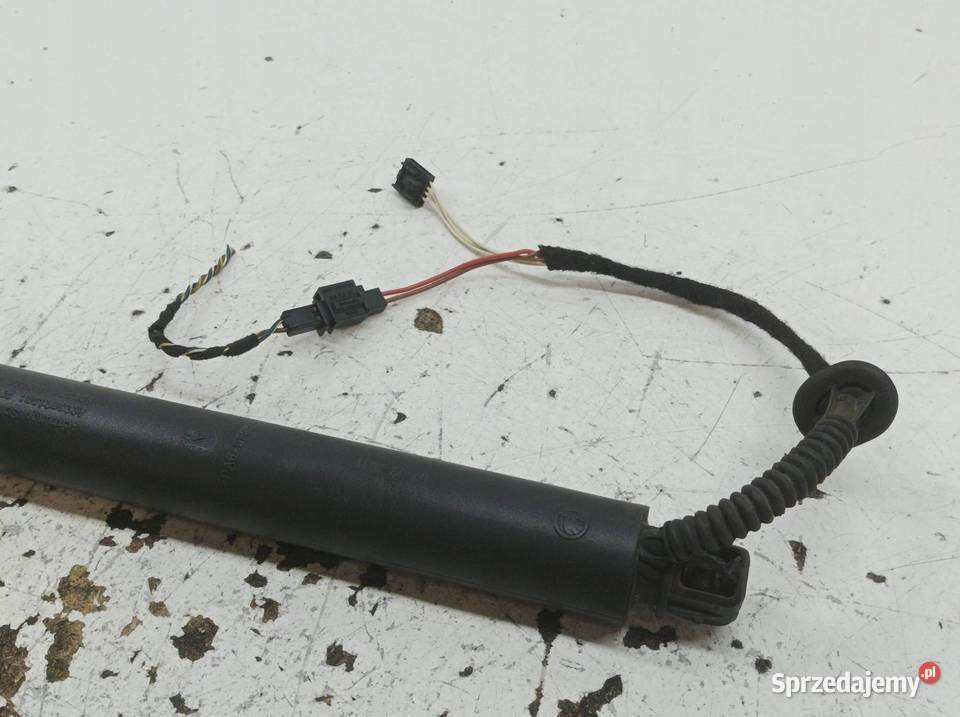 SIŁOWNIK KLAPY BAGAŻNIKA TYŁ ELEKTRYCZNY KOMBI