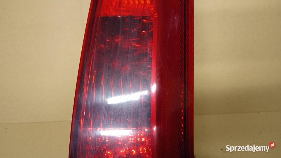 VOLVO V50 II FL KOMBI LAMPA TYŁ PRAWA osobowe Zbierkowo sprzedam