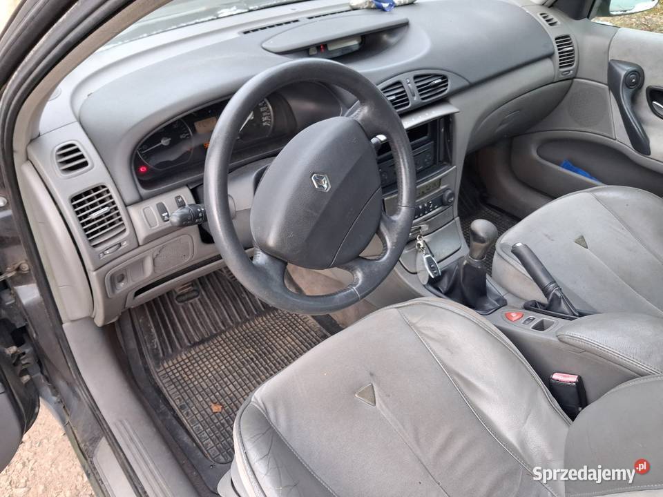 Laguna 2 18 16v benzyna Jasło