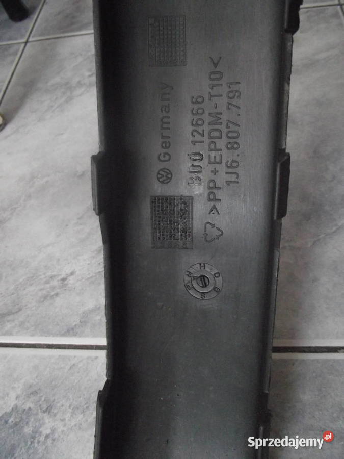 Listwa zderzaka tylnego Vw Golf IV Oryginał 1J6 Wrocław
