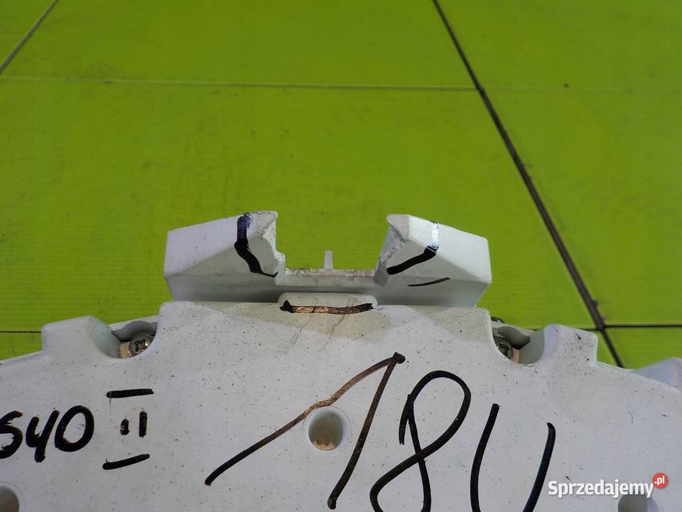 VOLVO S40 II 06r licznik zegary 30710071 Suków