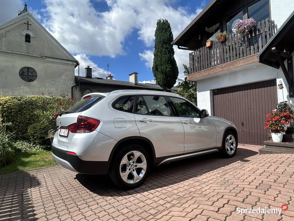 BMW X1 20 benzyna automat niski przebieg Pilica