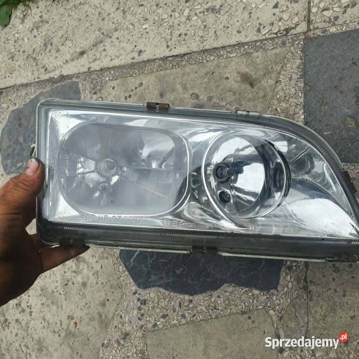 Lampa przednia prawa prawy przód Volvo s40 v40 prawe Kraków sprzedam