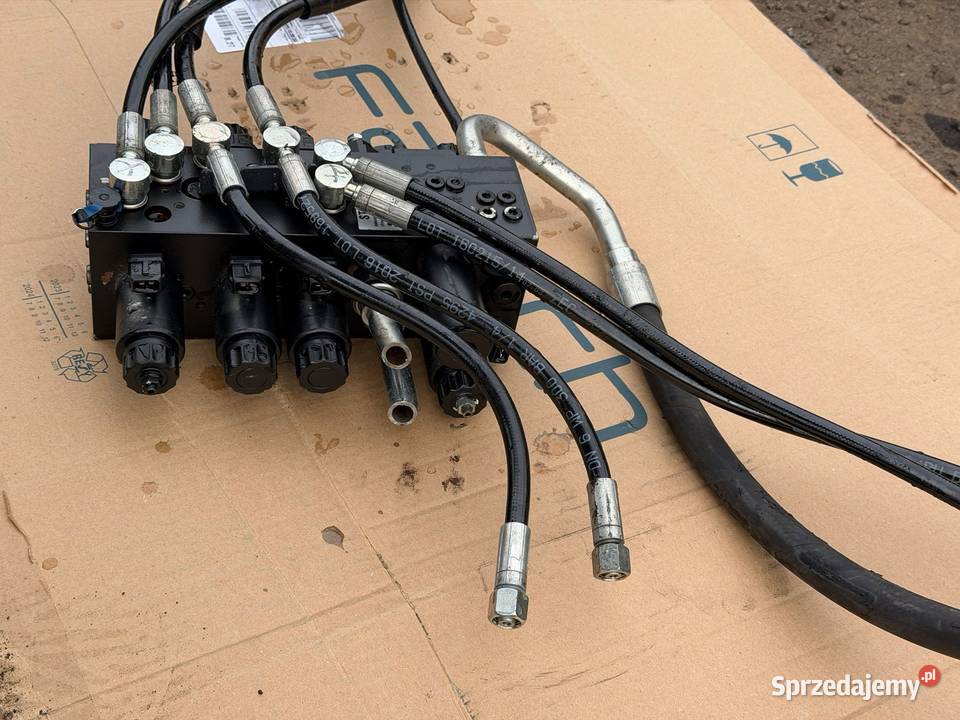 Rozdzielacz hydrauliczny AV6734 Still 0009443156 Układ kierowniczy Antonie