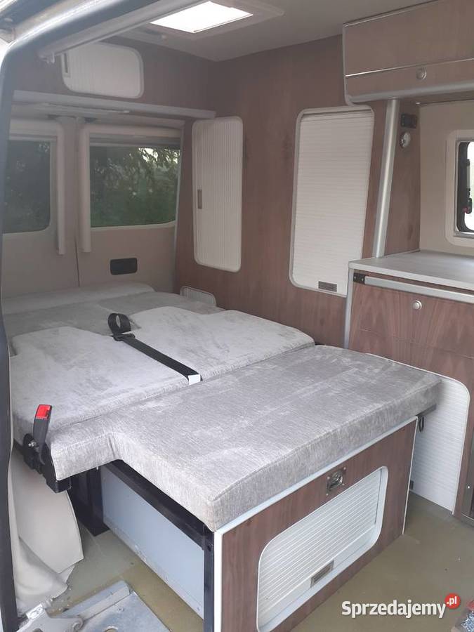 VW T5 Kamper profesjonalna roczna zabudowa 3 Gdańsk