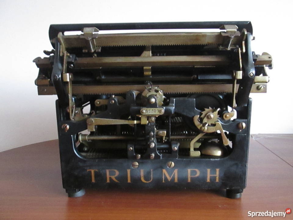 Stara maszyna do pisania TRIUMPH 1924 zabytek Borów sprzedam