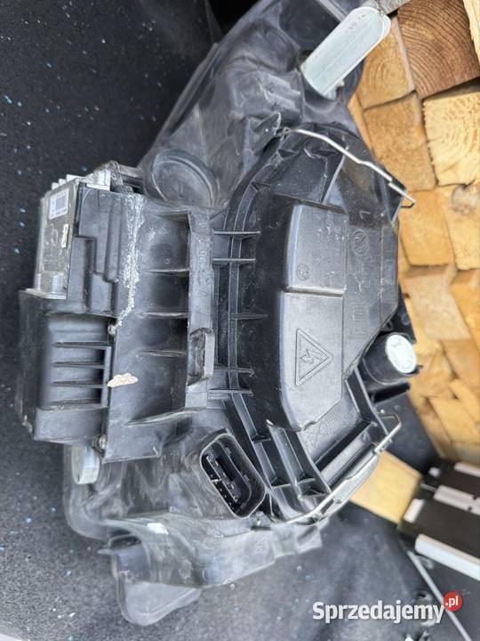 lampa przód bmw e87 e81 osobowe mazowieckie Niedarczów Górny-Kolonia