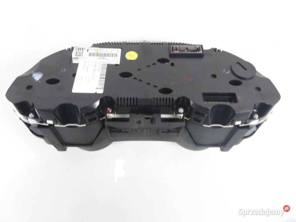 LICZNIK AUDI A5 8T3 30 TDI 8T0920931A Liczniki i zegary