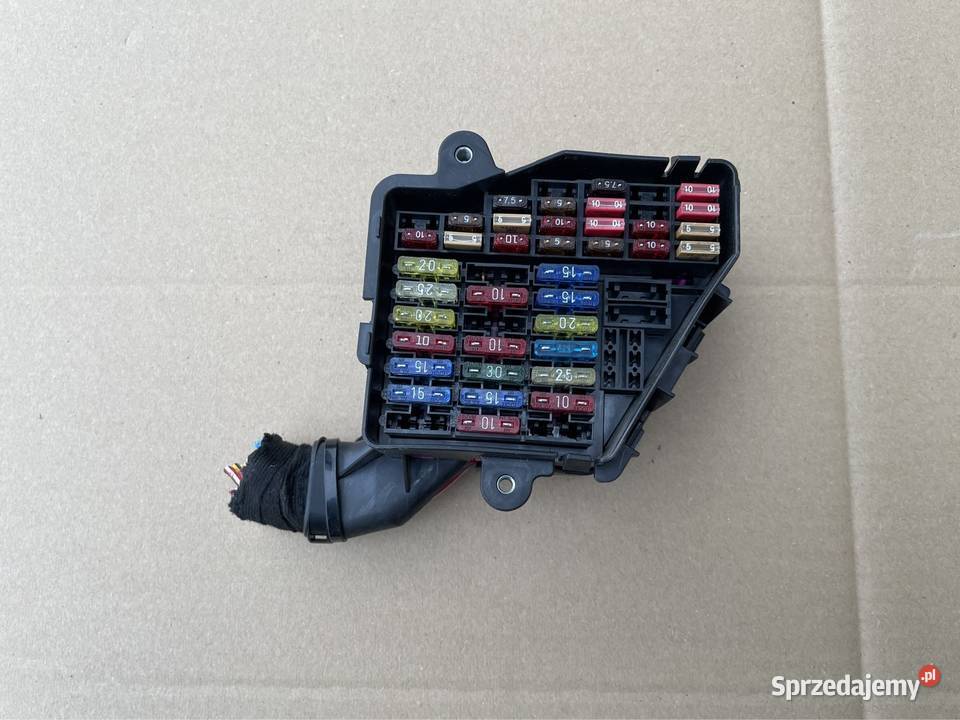 1J0970096 skrzynka bezpieczników vw golf 4 IV osobowe Szczecin